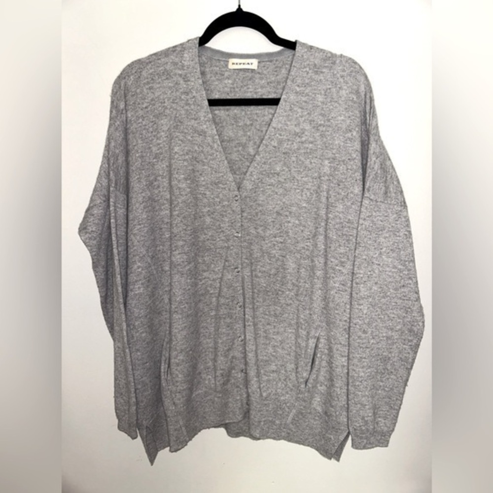REPEAT V-Neck Snap Front Wool & Cashmere Blended Cozy Soft Cardigan Gray 42/L